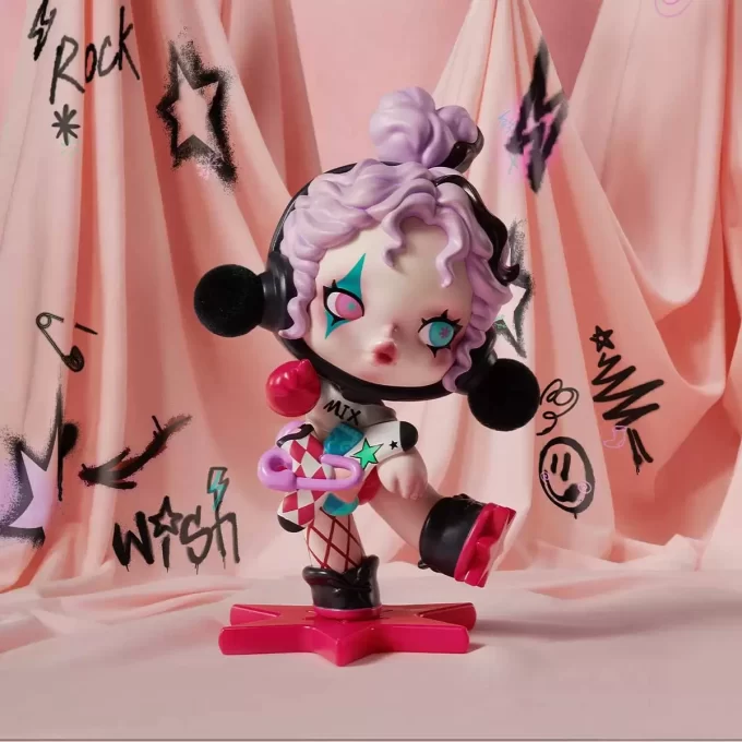 SKULLPANDA The Stocking Surprise Figure